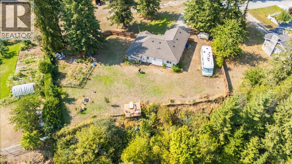 2706 Jacks Crescent - 65