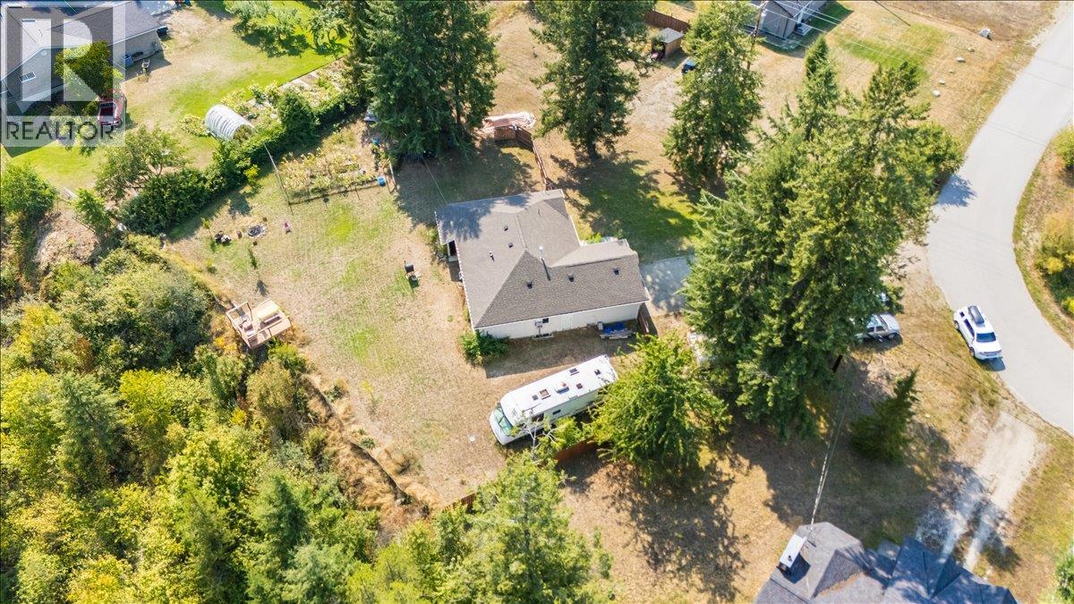 2706 Jacks Crescent - 75