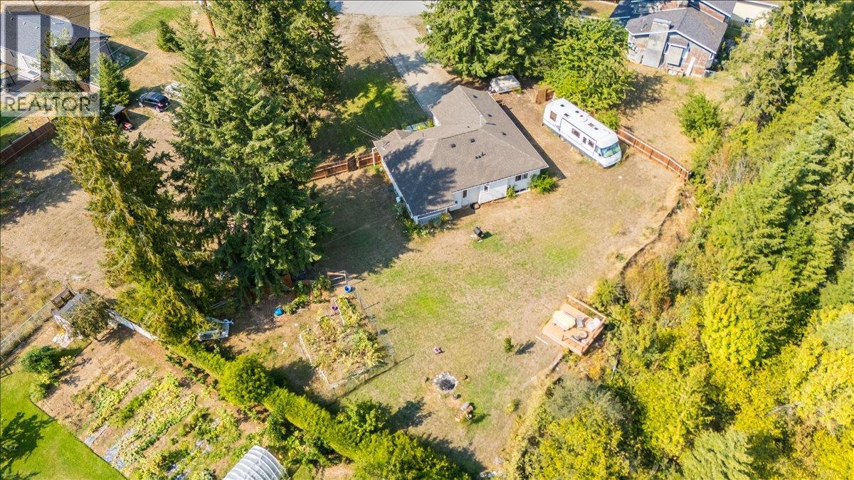 2706 Jacks Crescent - 66