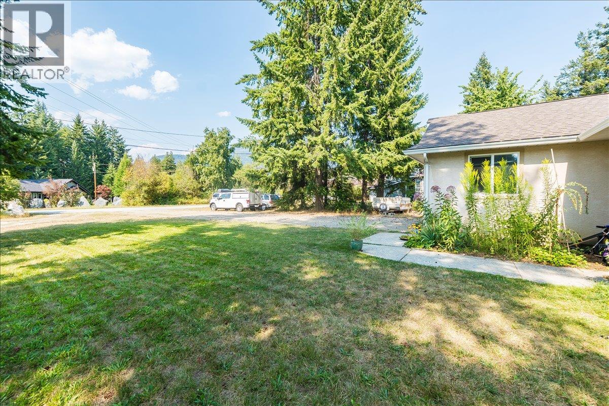 2706 Jacks Crescent - 73