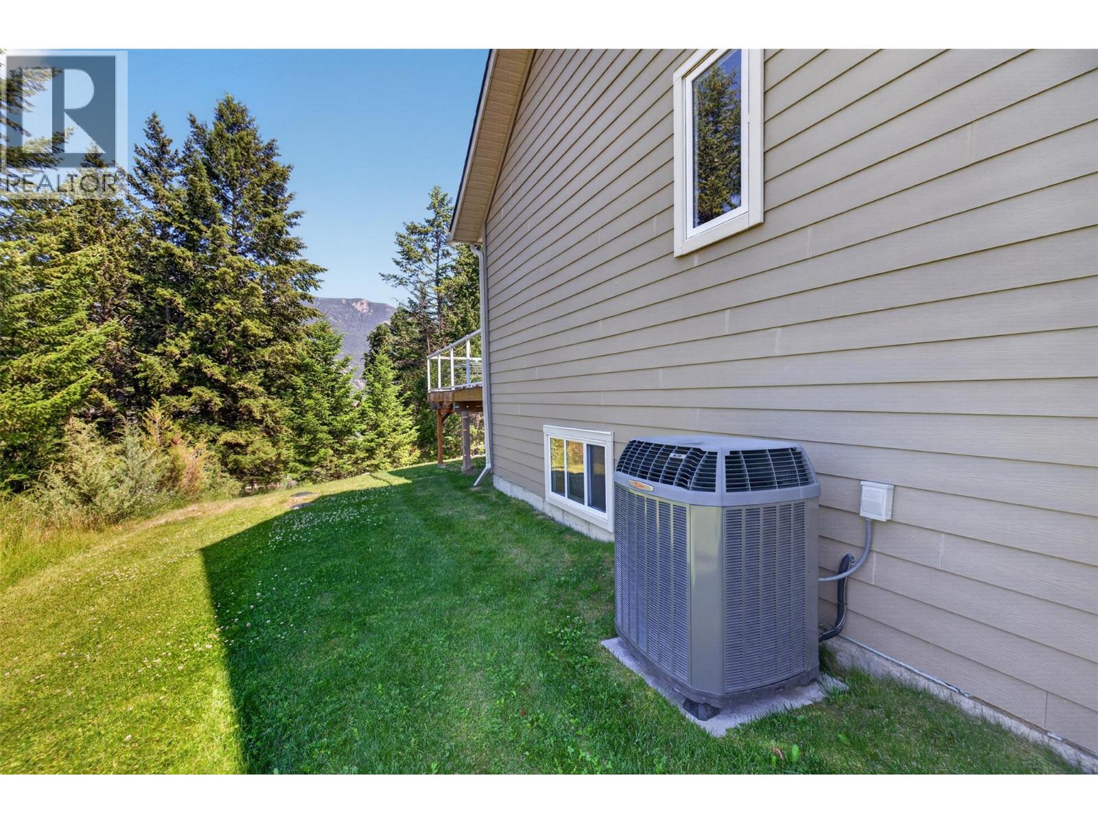 6876 Columbia Ridge Drive, Fairmont Hot Springs
