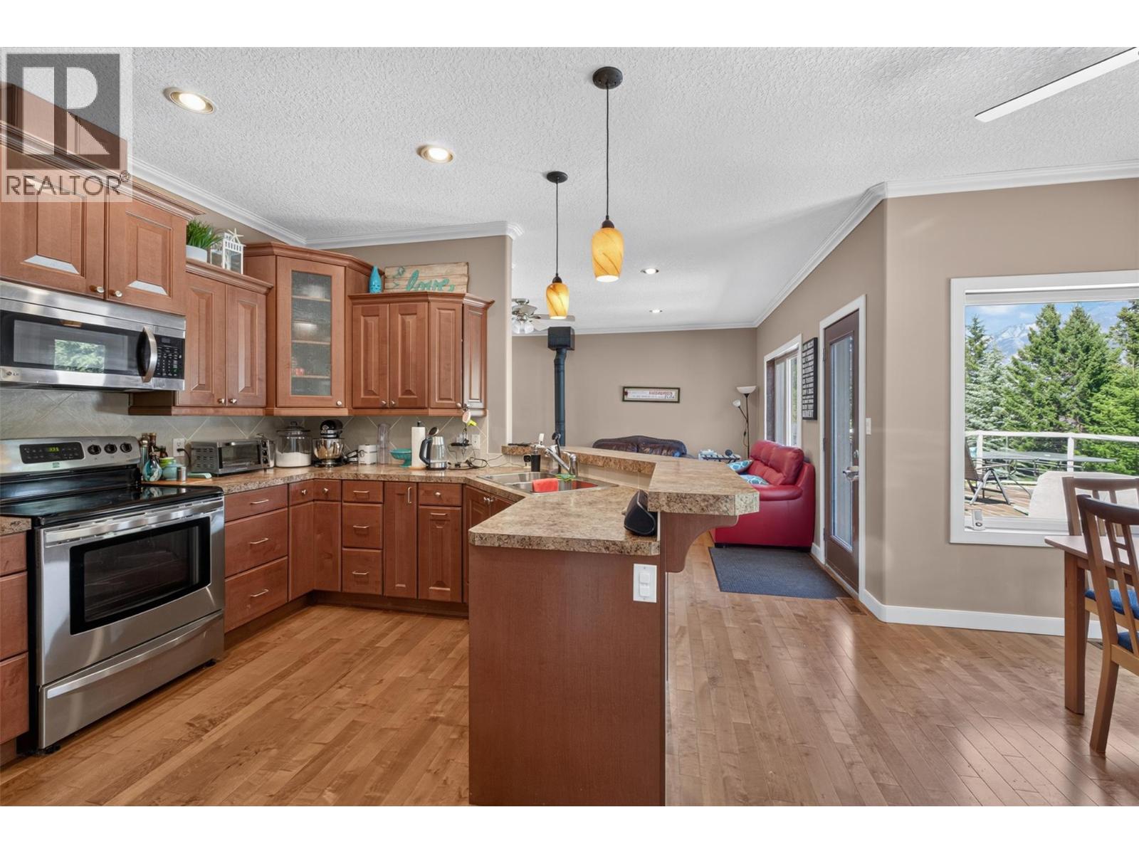 6876 Columbia Ridge Drive, Fairmont Hot Springs