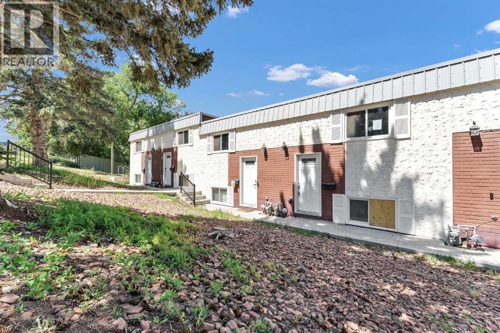 #5 6 Chinook Drive SW - 2