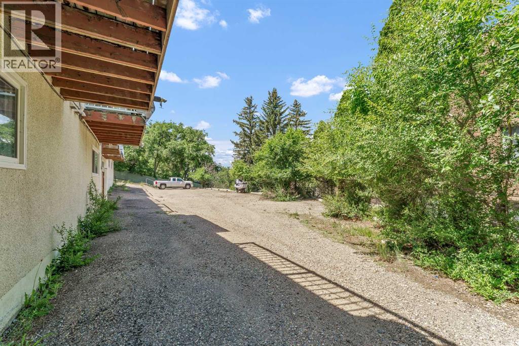 5, 6 Chinook Drive SW — photo 32