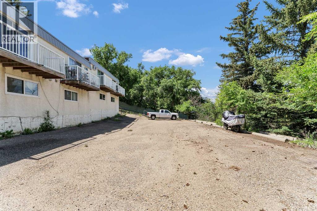 #5 6 Chinook Drive SW - 33