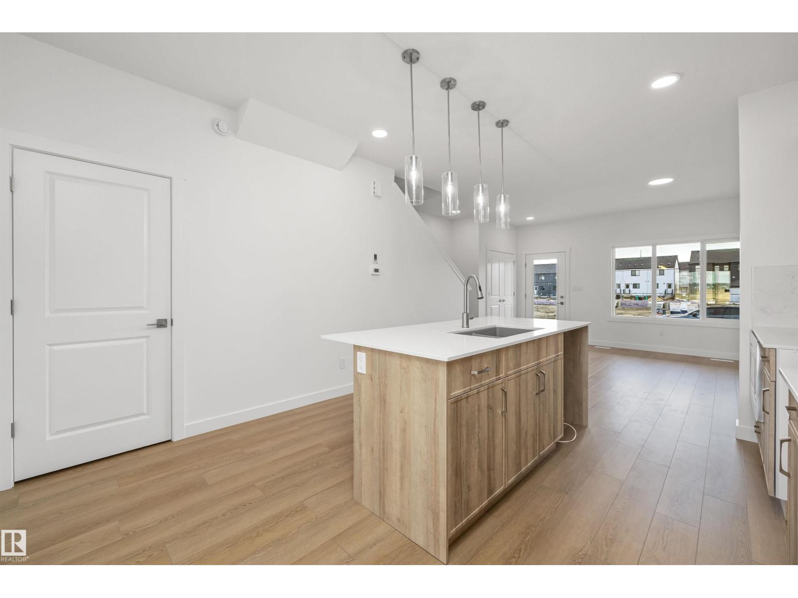 618 176 AV NE - 13