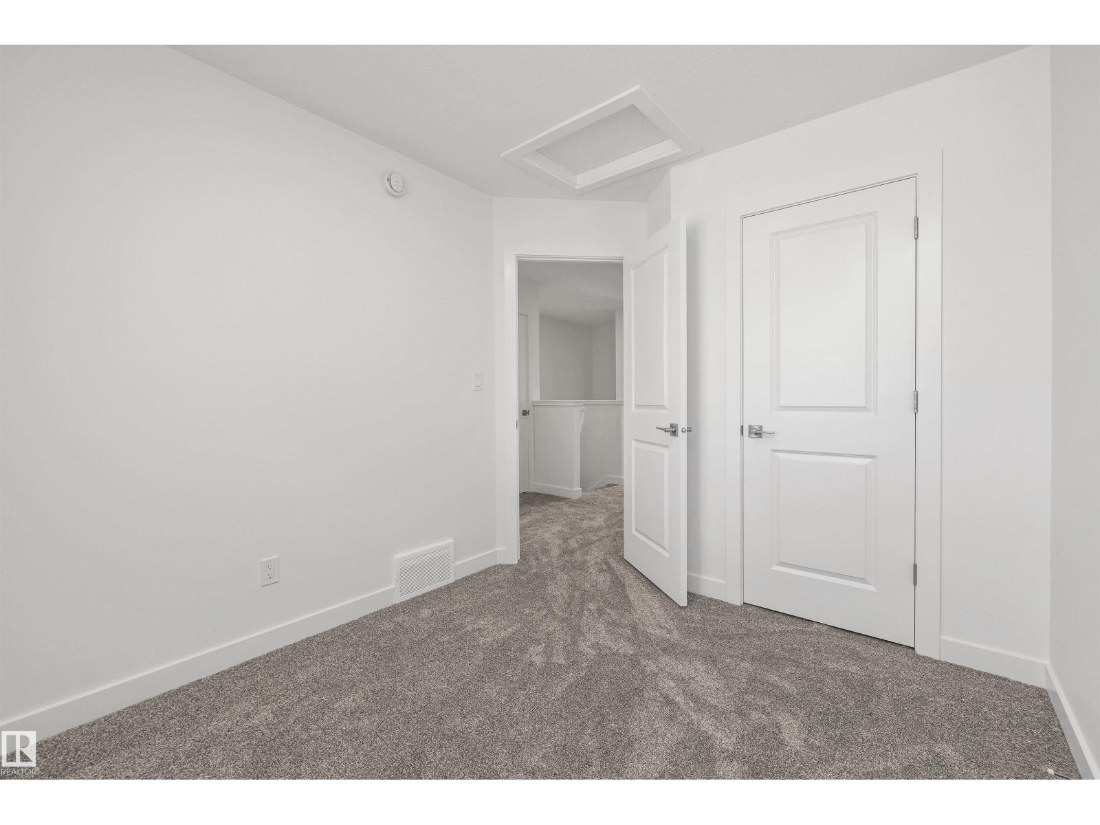 618 176 AV NE - 22