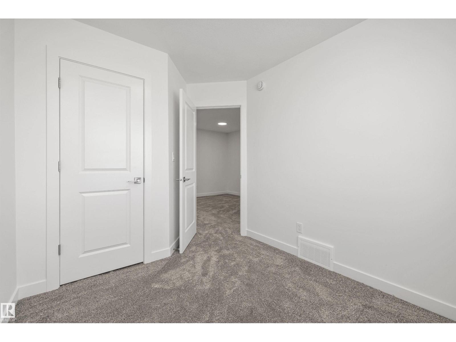 618 176 AV NE - 24