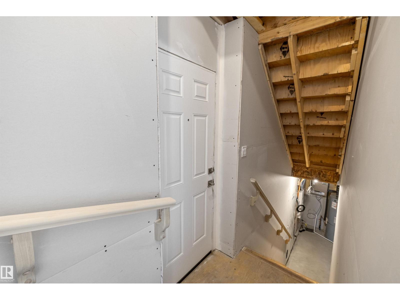 618 176 AV NE - 33