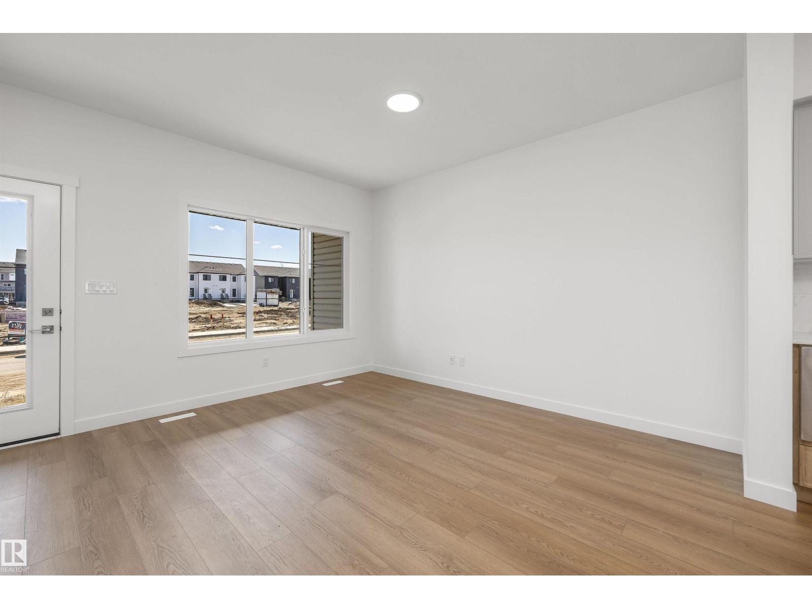618 176 AV NE - 5