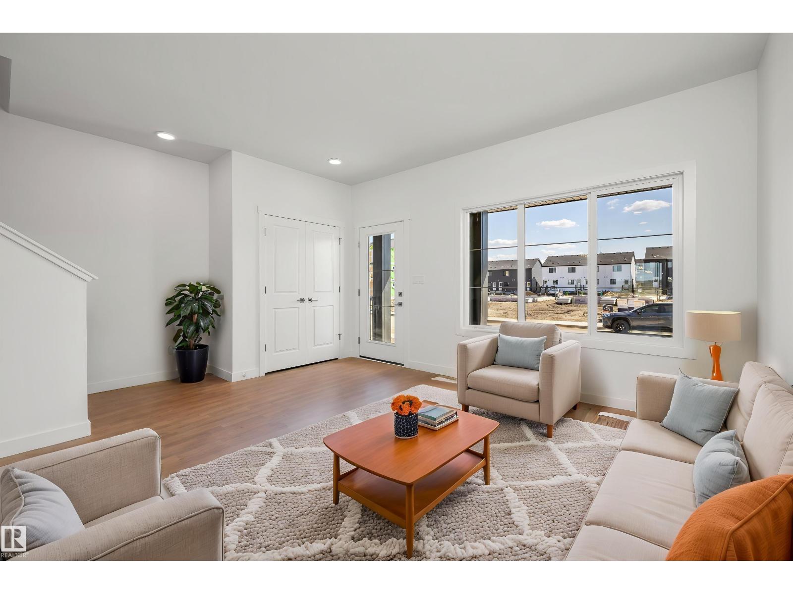 618 176 AV NE - 8