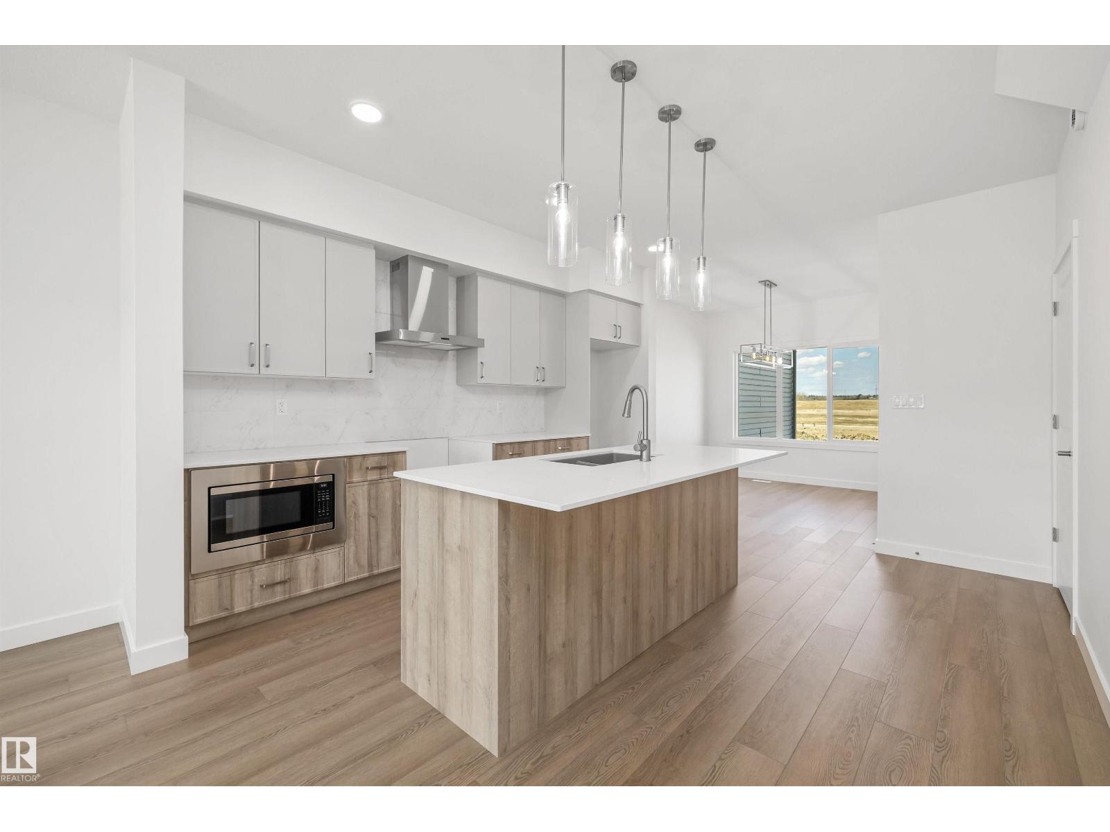 618 176 AV NE - 9