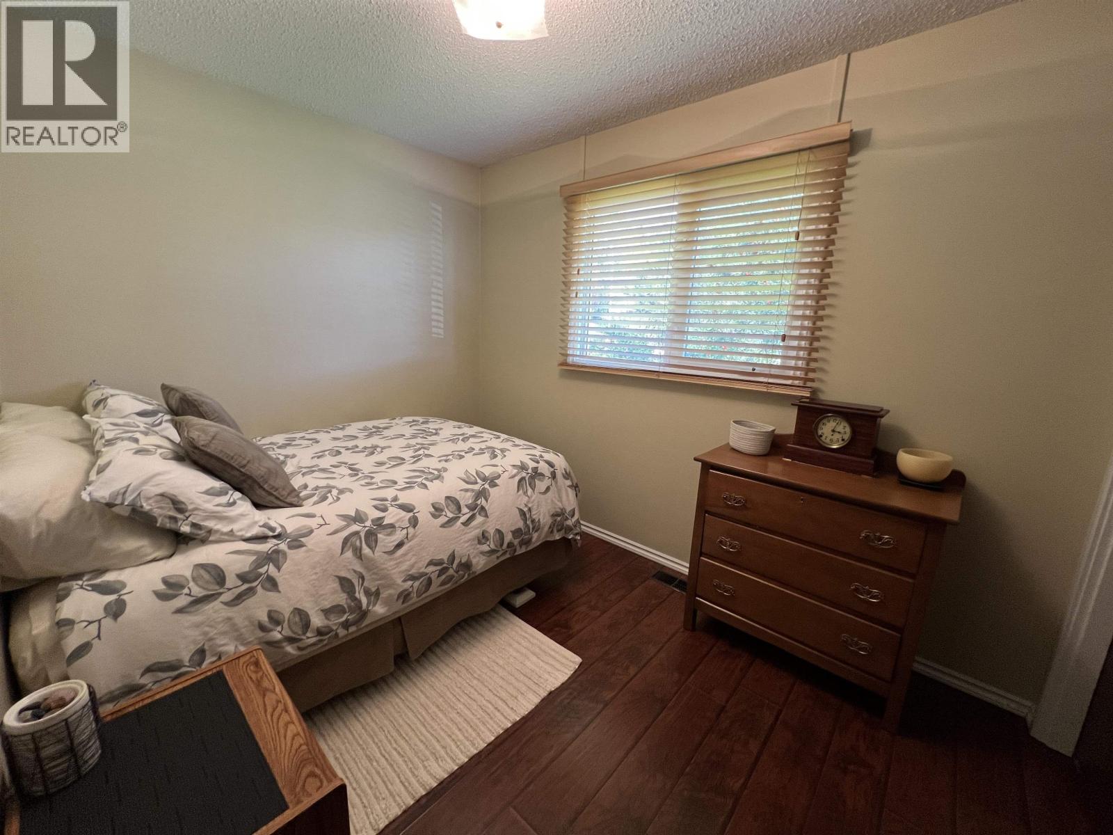 4815 SPRUCE AVENUE - 16