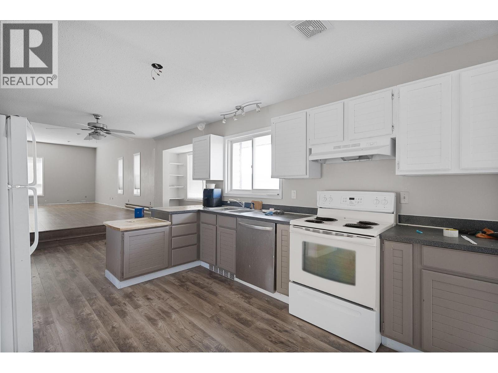 3104 Panorama Drive - 31