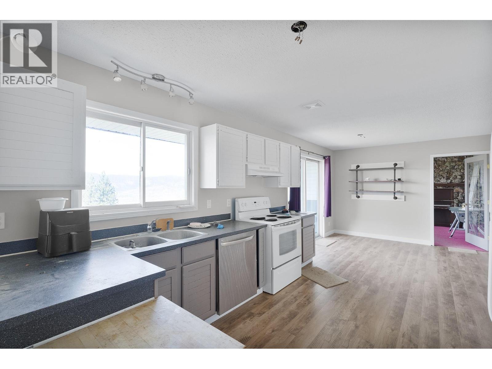 3104 Panorama Drive - 32