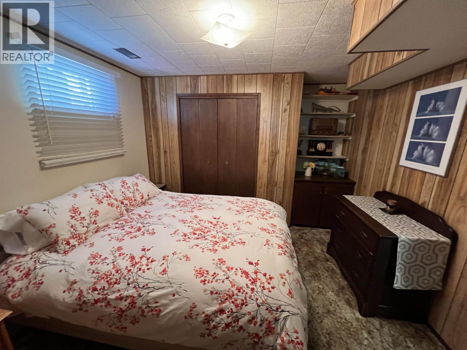 4815 SPRUCE AVENUE - 28