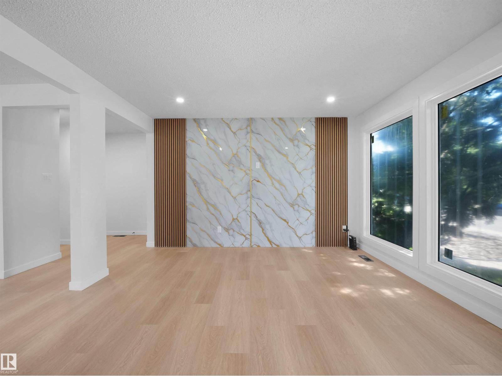 8804 19 AV NW - 5