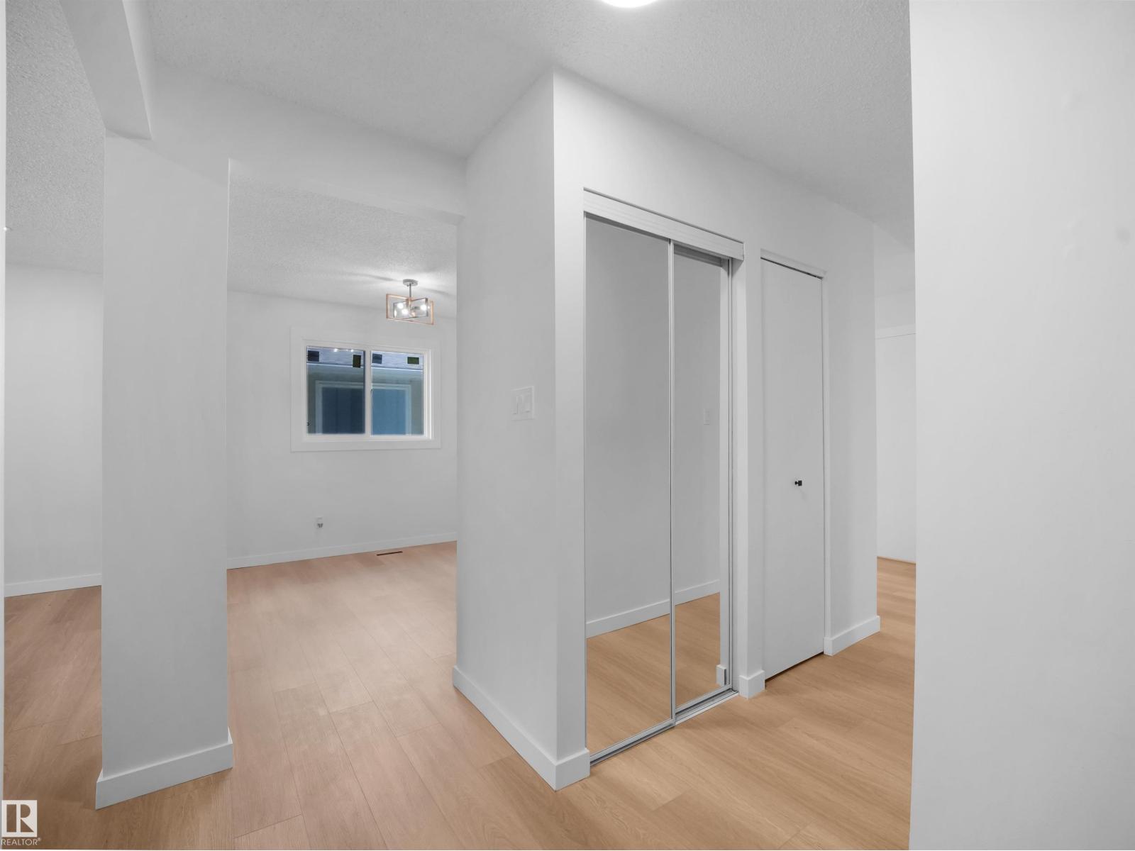 8804 19 AV NW - 8
