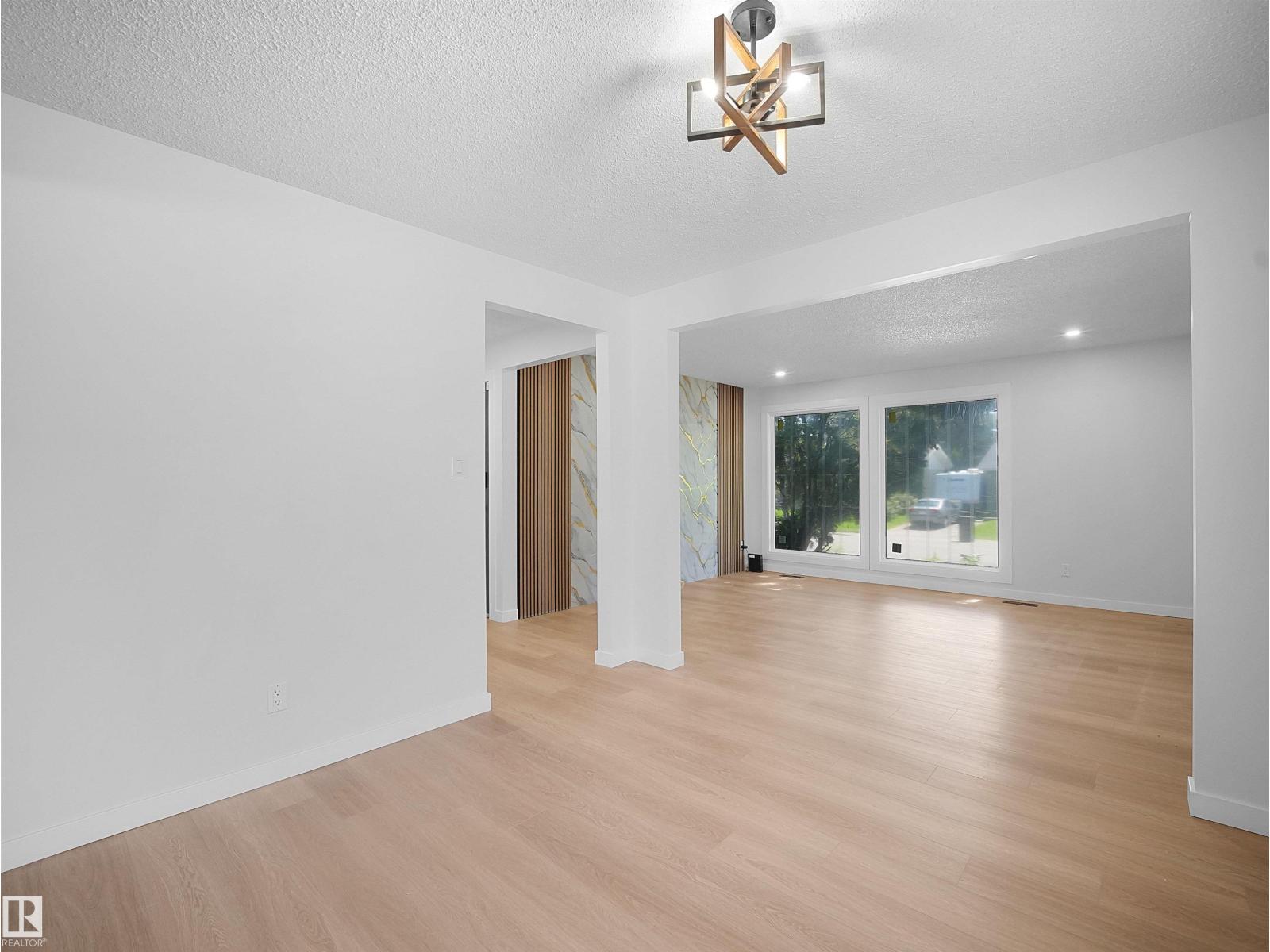 8804 19 AV NW - 11