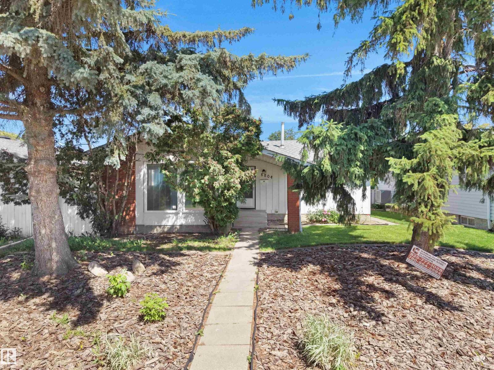 8804 19 AV NW - 46