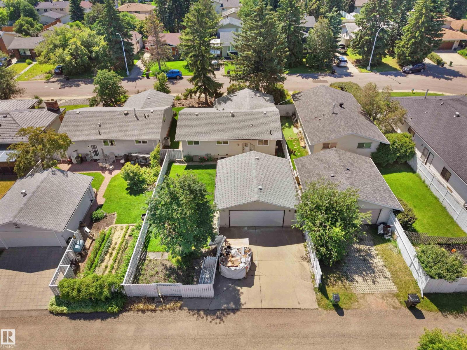 8804 19 AV NW - 50