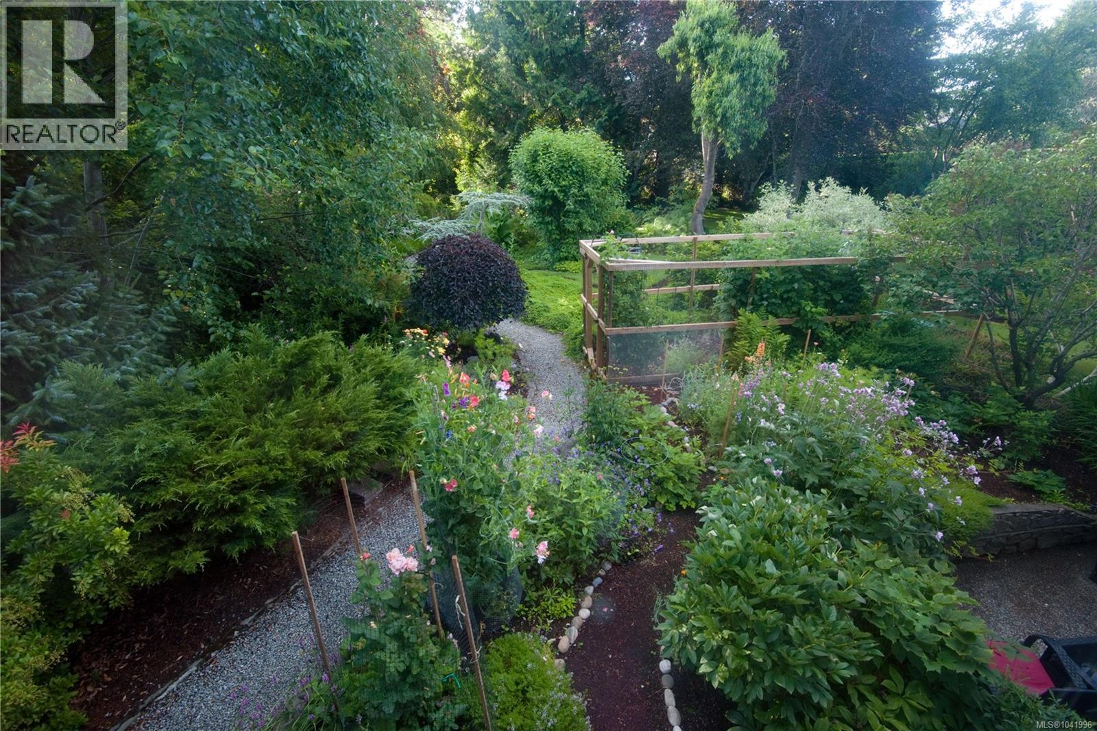 1835 Barrett Dr, North Saanich