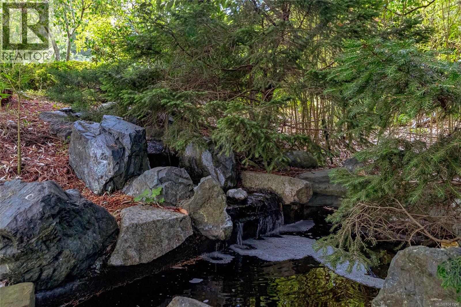 1835 Barrett Dr, North Saanich
