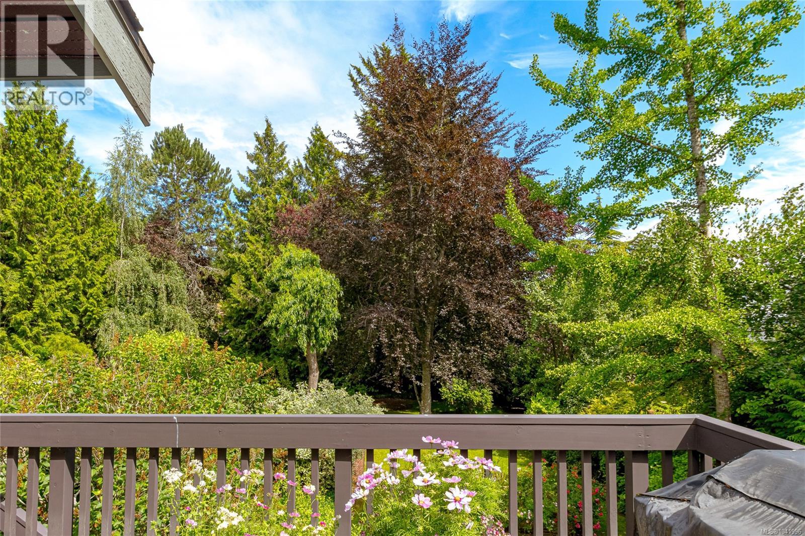 1835 Barrett Dr, North Saanich