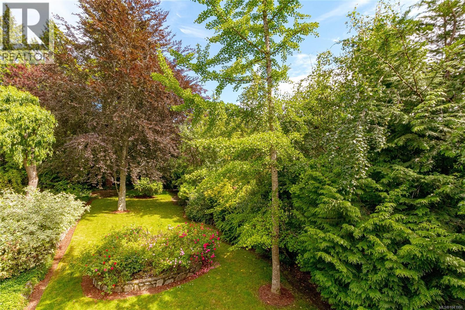 1835 Barrett Dr, North Saanich
