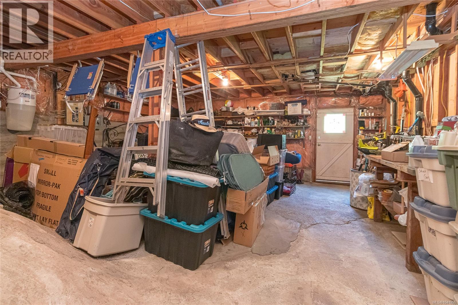 1835 Barrett Dr, North Saanich
