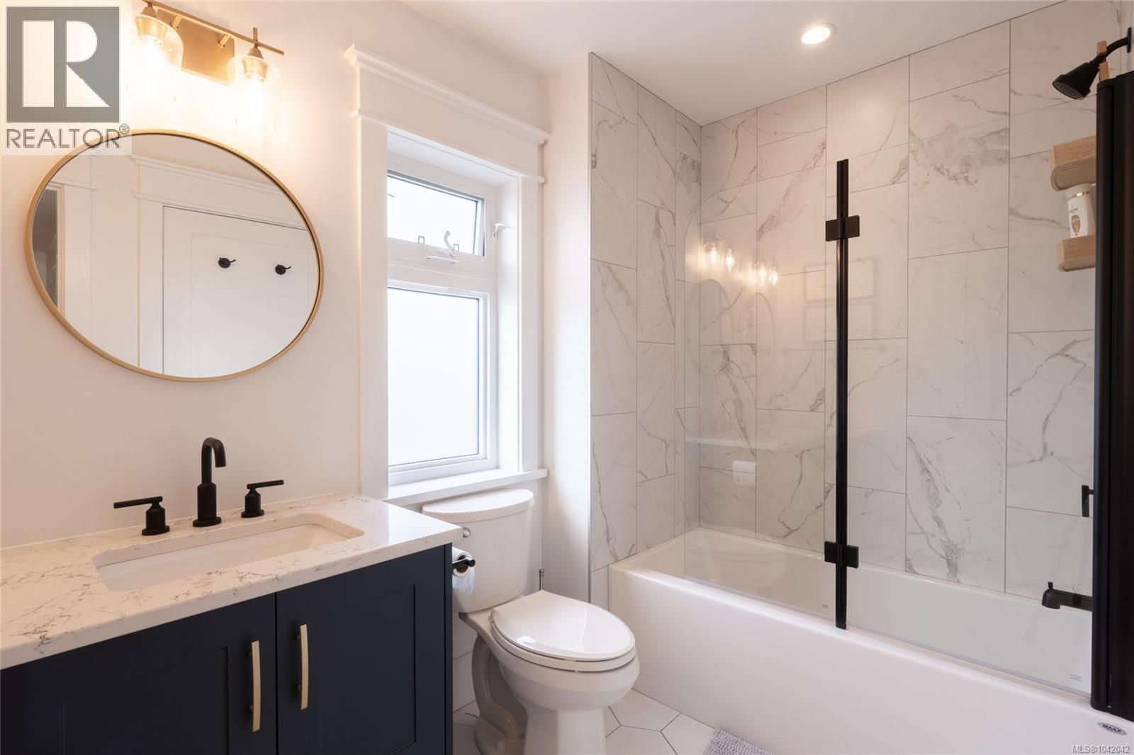 10730 Bayfield Rd, North Saanich