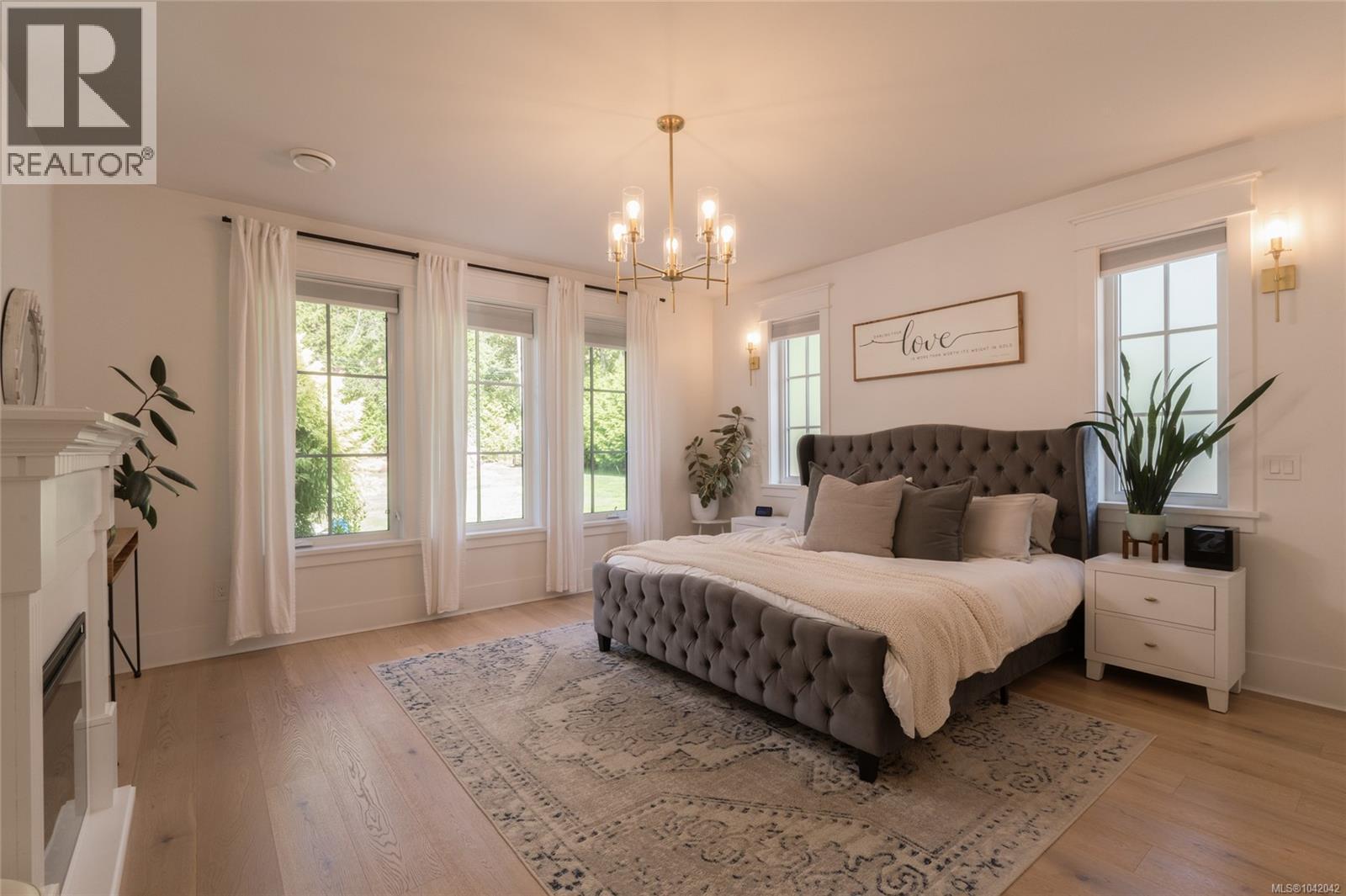 10730 Bayfield Rd, North Saanich