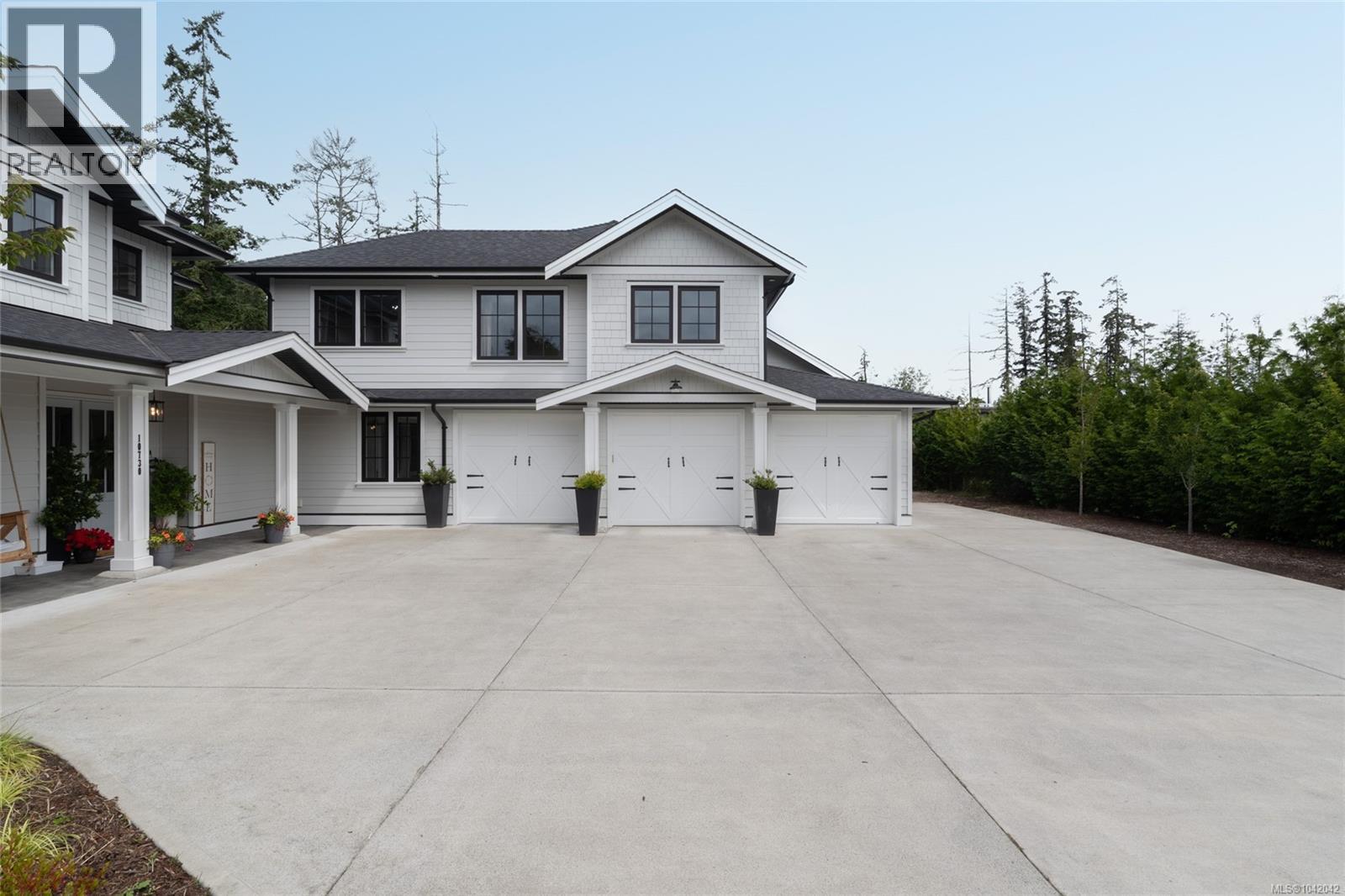 10730 Bayfield Rd, North Saanich