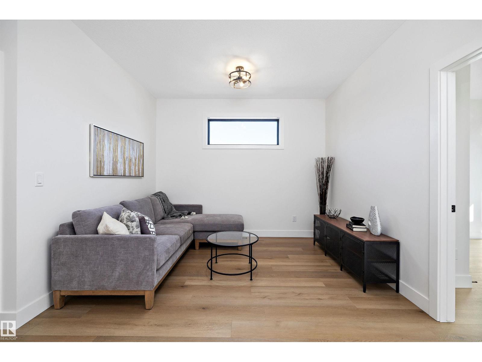 14512 86 AV NW - 15