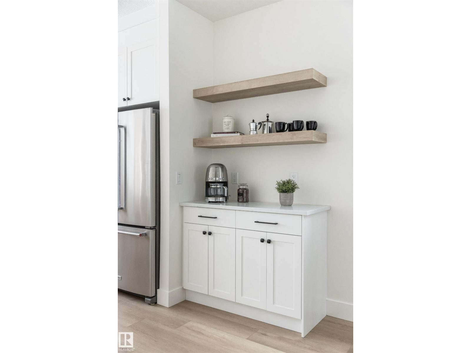 14512 86 AV NW - 23