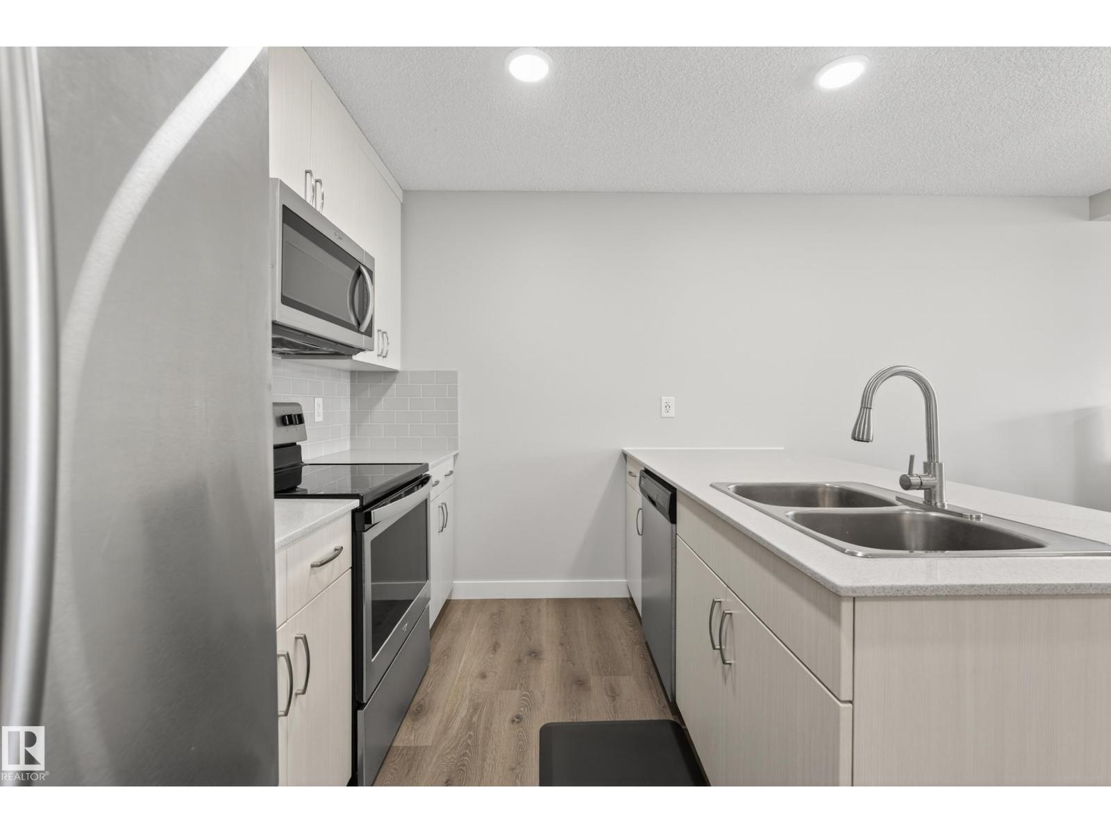 856 DANIELS WY SW - 9