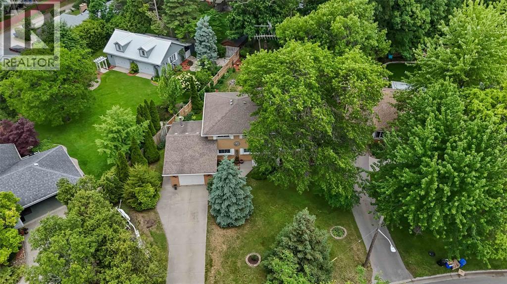 870 MCKAY AVENUE - 5