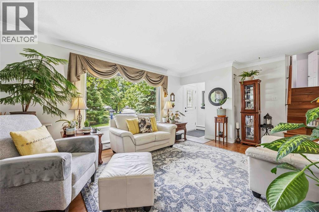 870 MCKAY AVENUE - 10