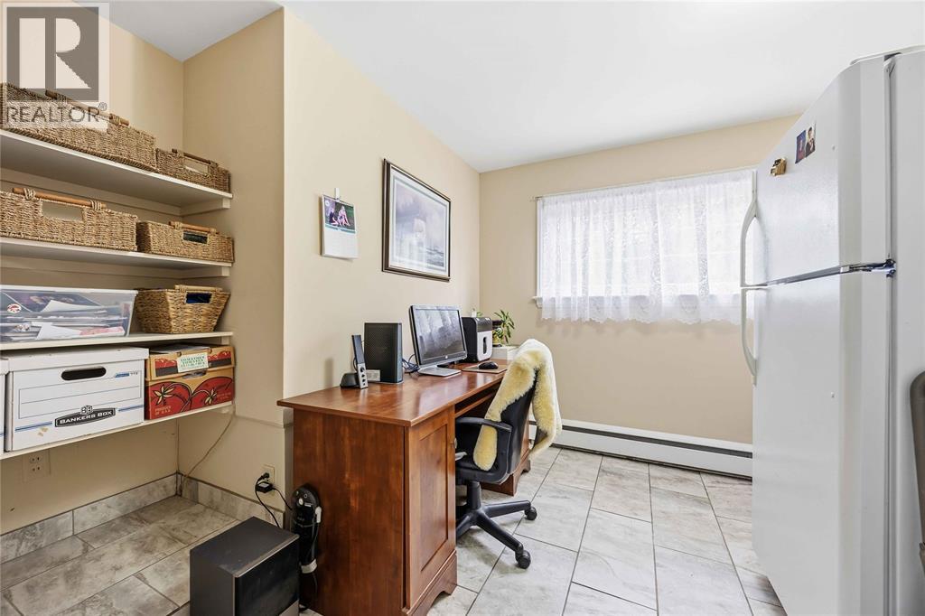 870 MCKAY AVENUE - 28