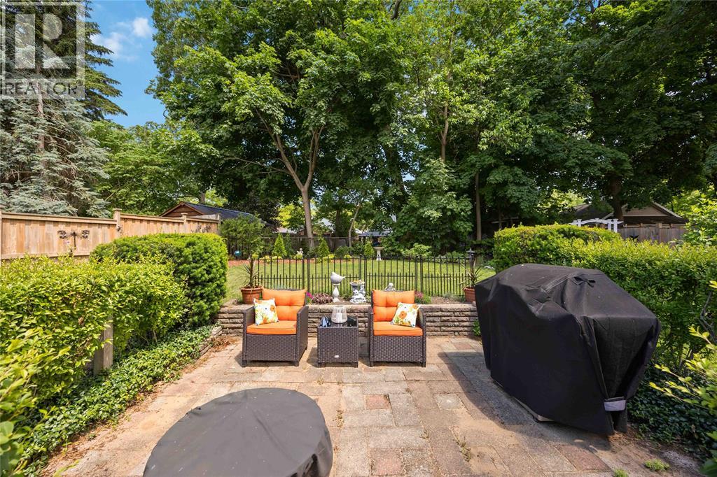 870 MCKAY AVENUE - 35