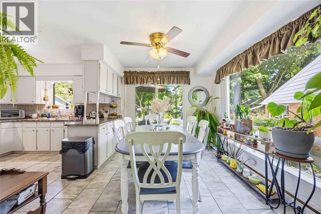 870 MCKAY AVENUE - 15