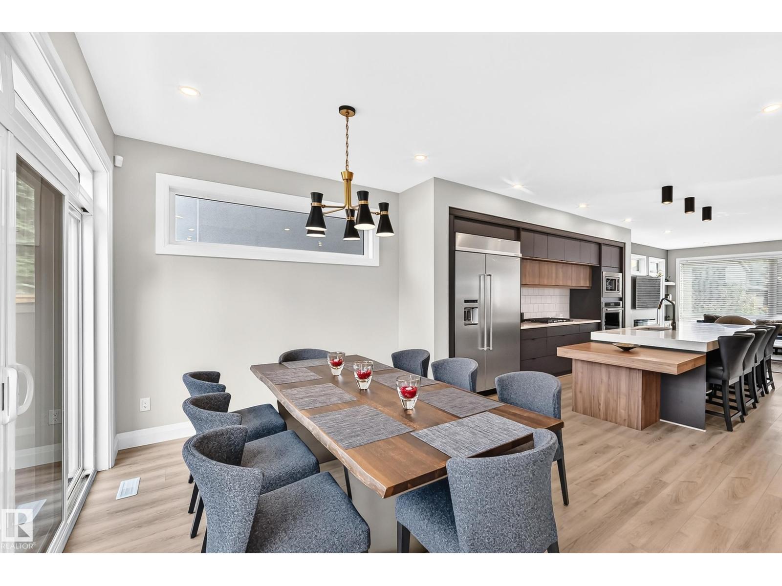 12631 52 AV NW — photo 8