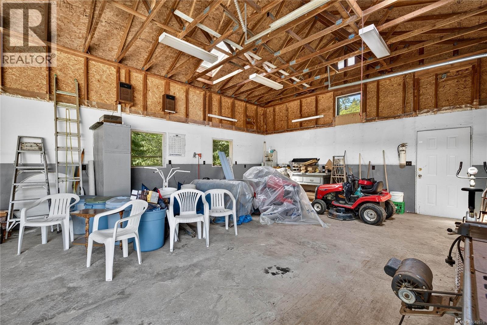 2401 Fulford-Ganges Rd - 25