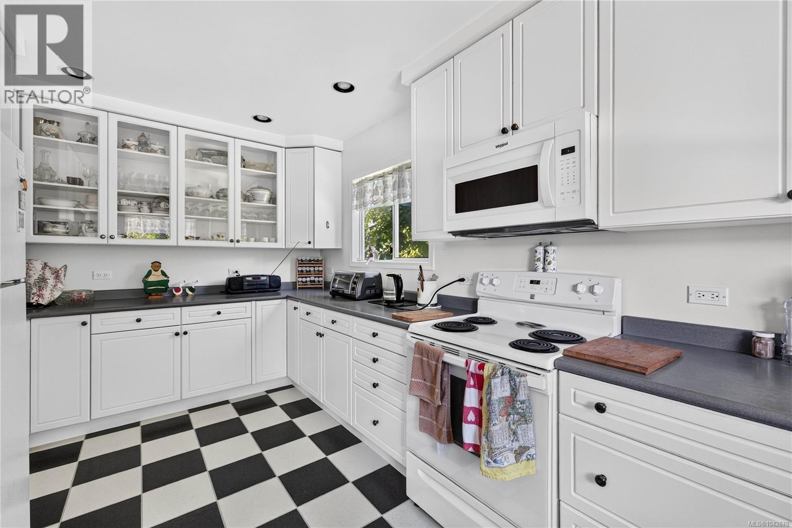 2401 Fulford-Ganges Rd - 8