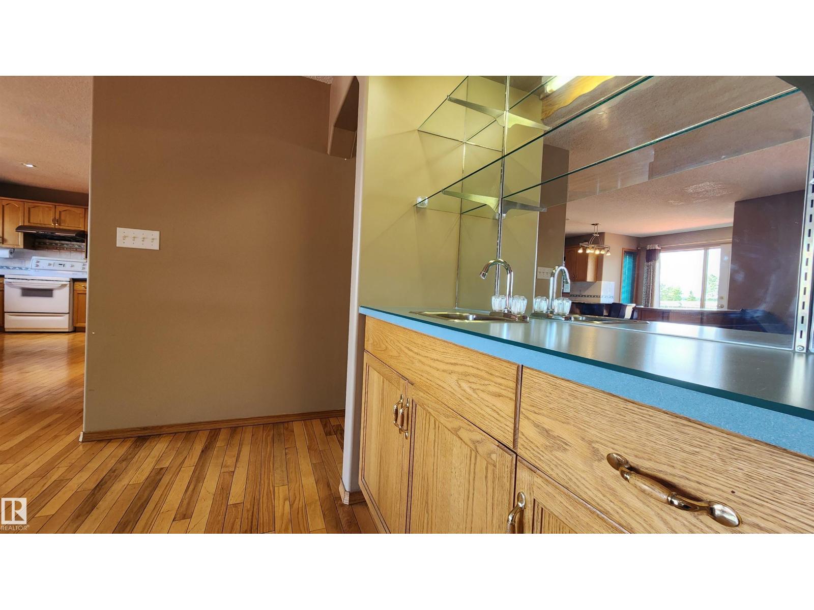 2708 44A AV NW - photo 5