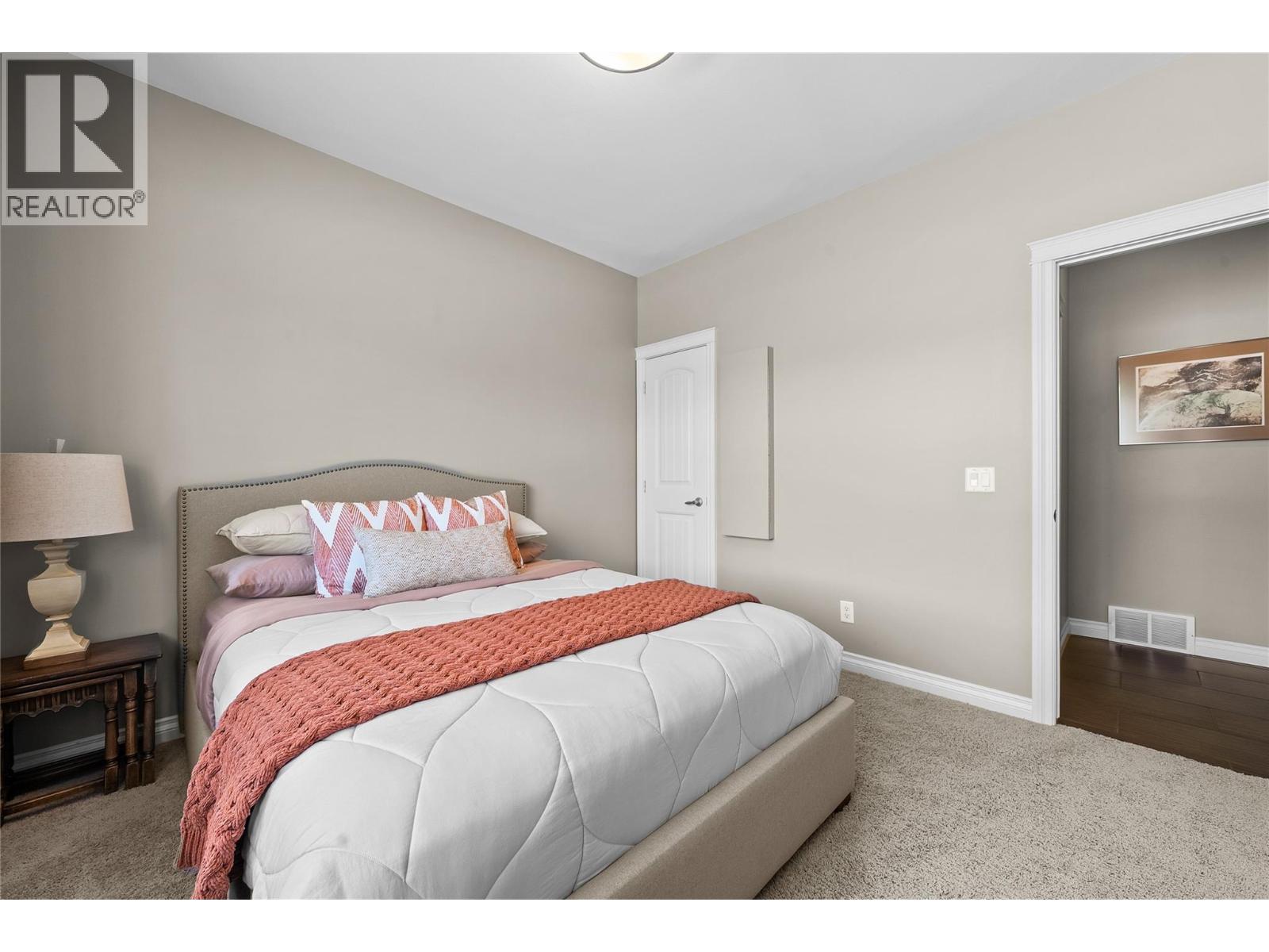 2714 Golf Course Drive - 31