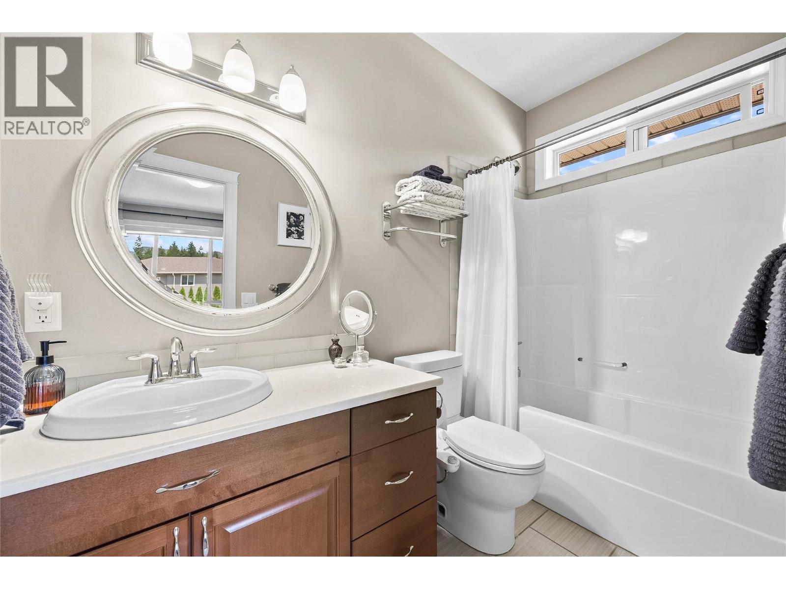 2714 Golf Course Drive - 44
