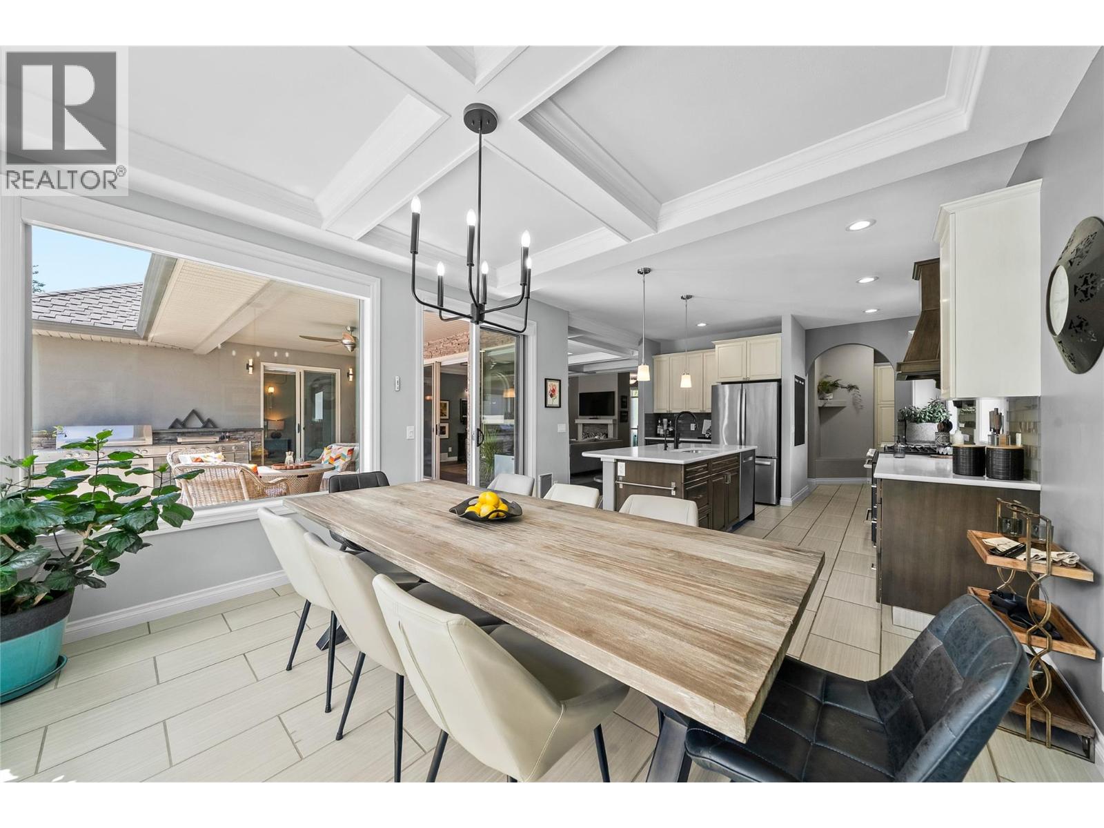 2714 Golf Course Drive - 24