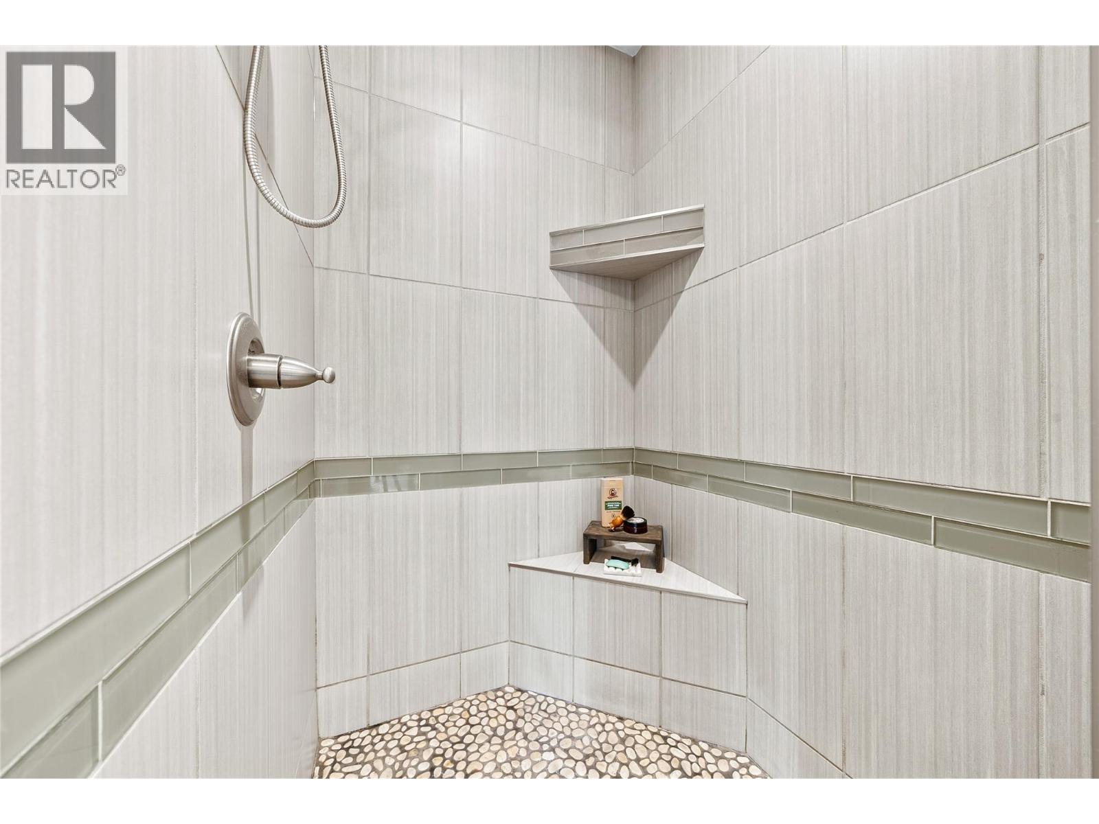 2714 Golf Course Drive - 43