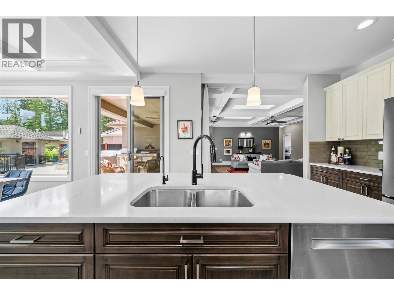 2714 Golf Course Drive - 19